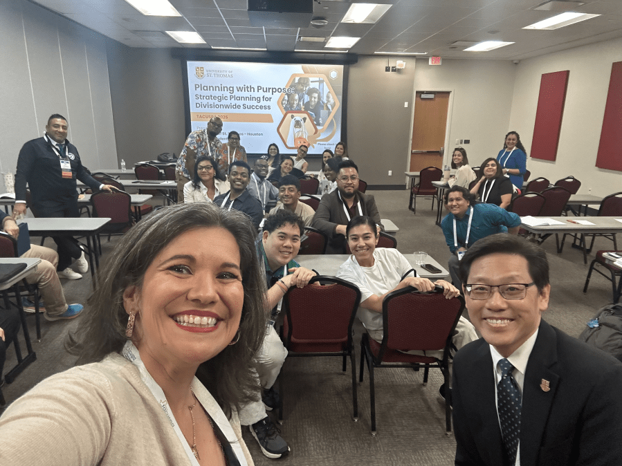 Selfie with the conference attendees and presenters